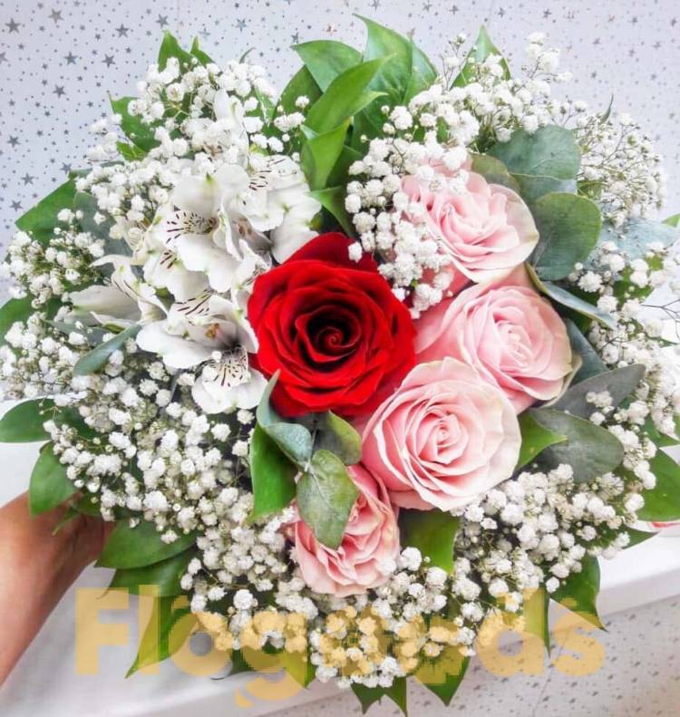 Букет «Нежный» за 9 090 руб.